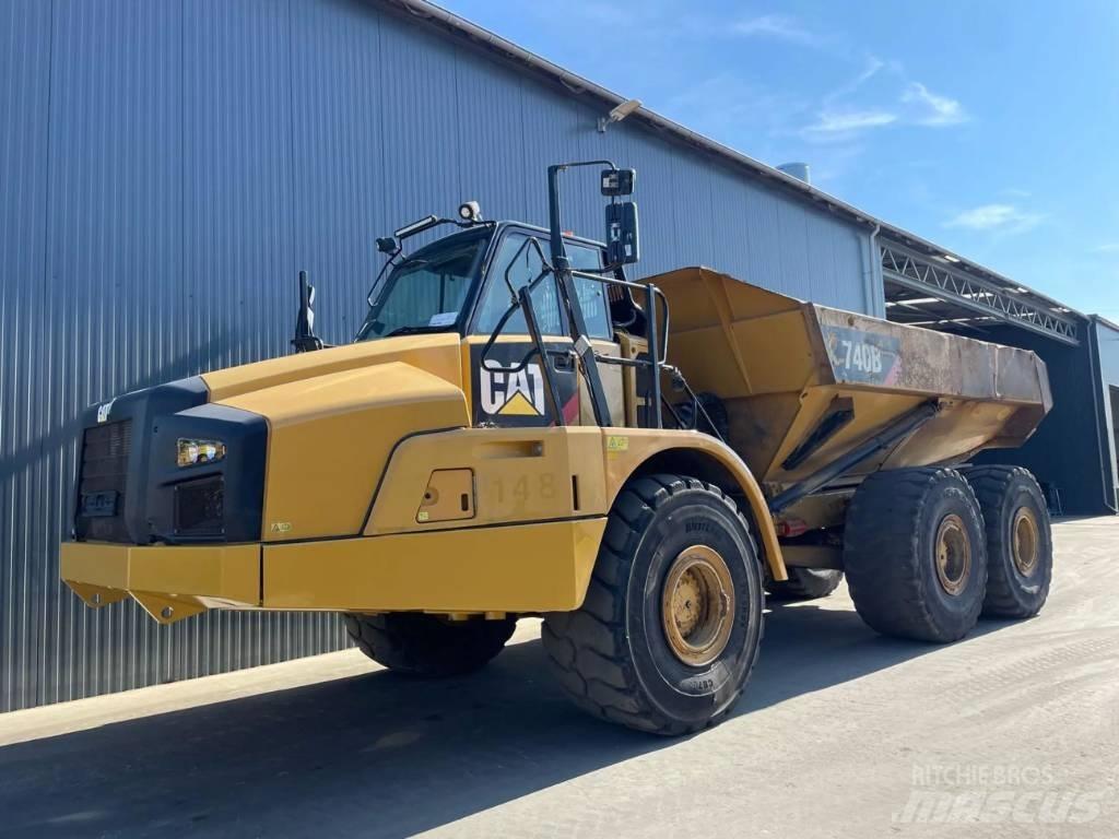 CAT 740B Belden kirma kaya kamyonu