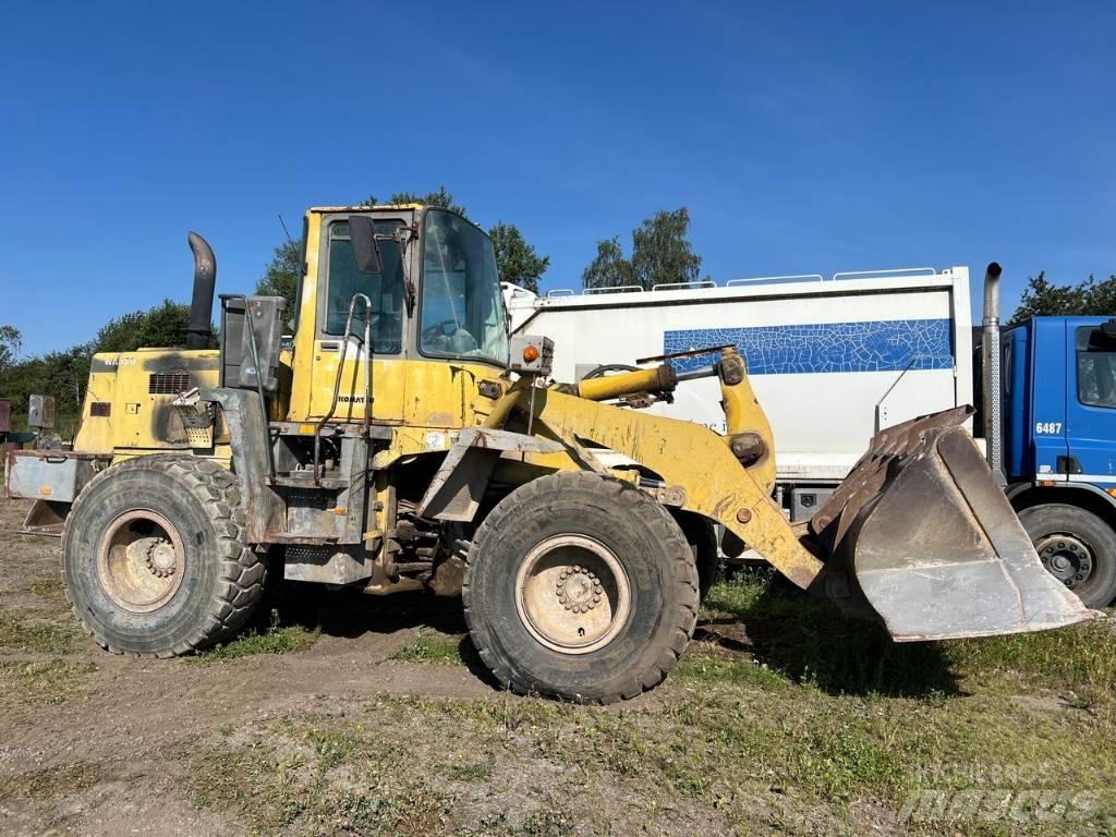 Komatsu WA 320 Tekerlekli yükleyiciler