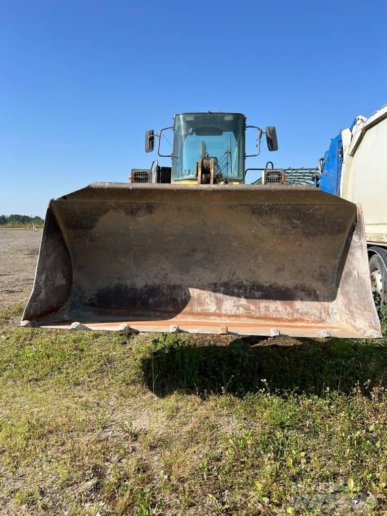 Komatsu WA 320 Tekerlekli yükleyiciler