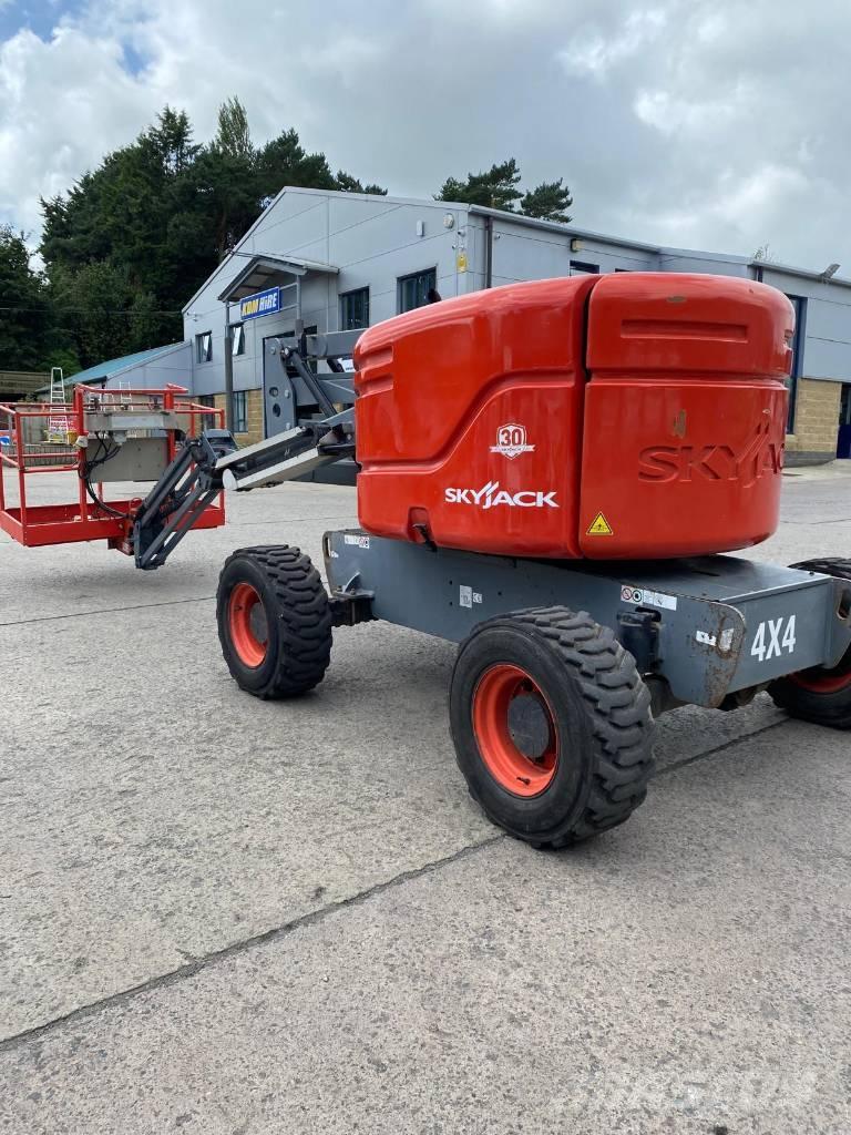 SkyJack SJ 46 AJ Körüklü personel platformları