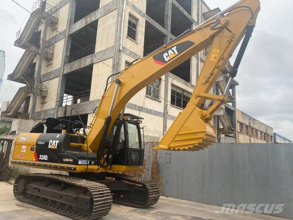 CAT 320 D Paletli ekskavatörler