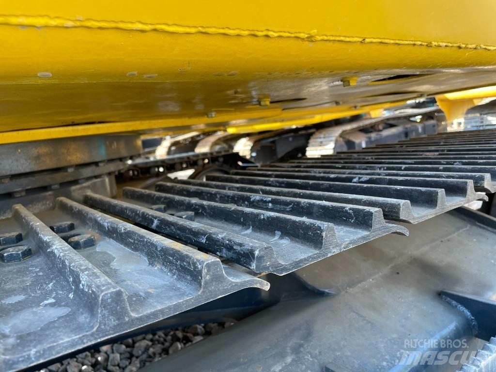 Komatsu 130-7 Paletli ekskavatörler