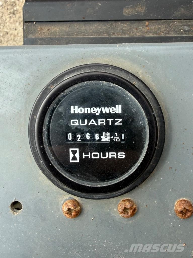 SkyJack SJ 4632 Makasli platformlar