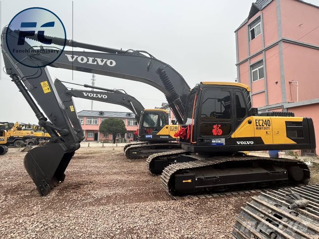 Volvo EC 240 Paletli ekskavatörler