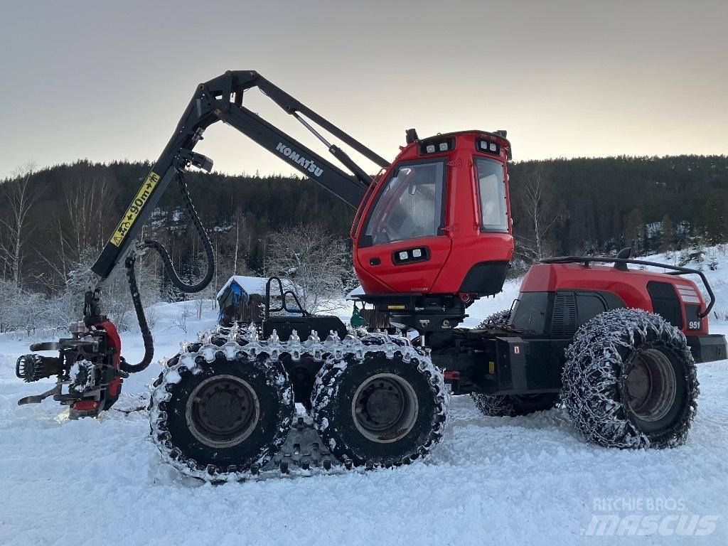 Komatsu 951 Biçerdöverler