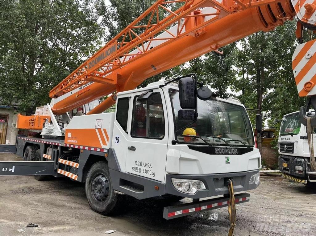 Zoomlion QY30V Yol-Arazi Tipi Vinçler (AT)