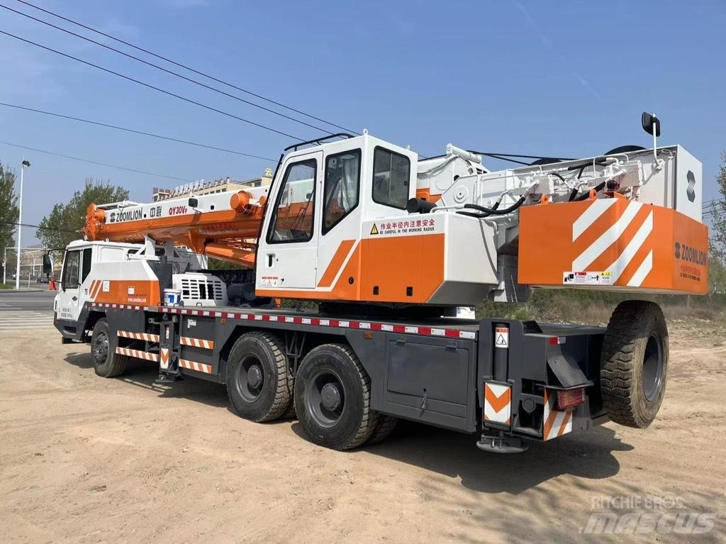 Zoomlion QY30V Yol-Arazi Tipi Vinçler (AT)
