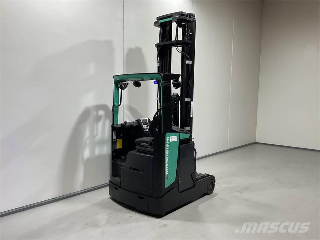 Mitsubishi RB16NH Reach truck - depo içi istif araçları