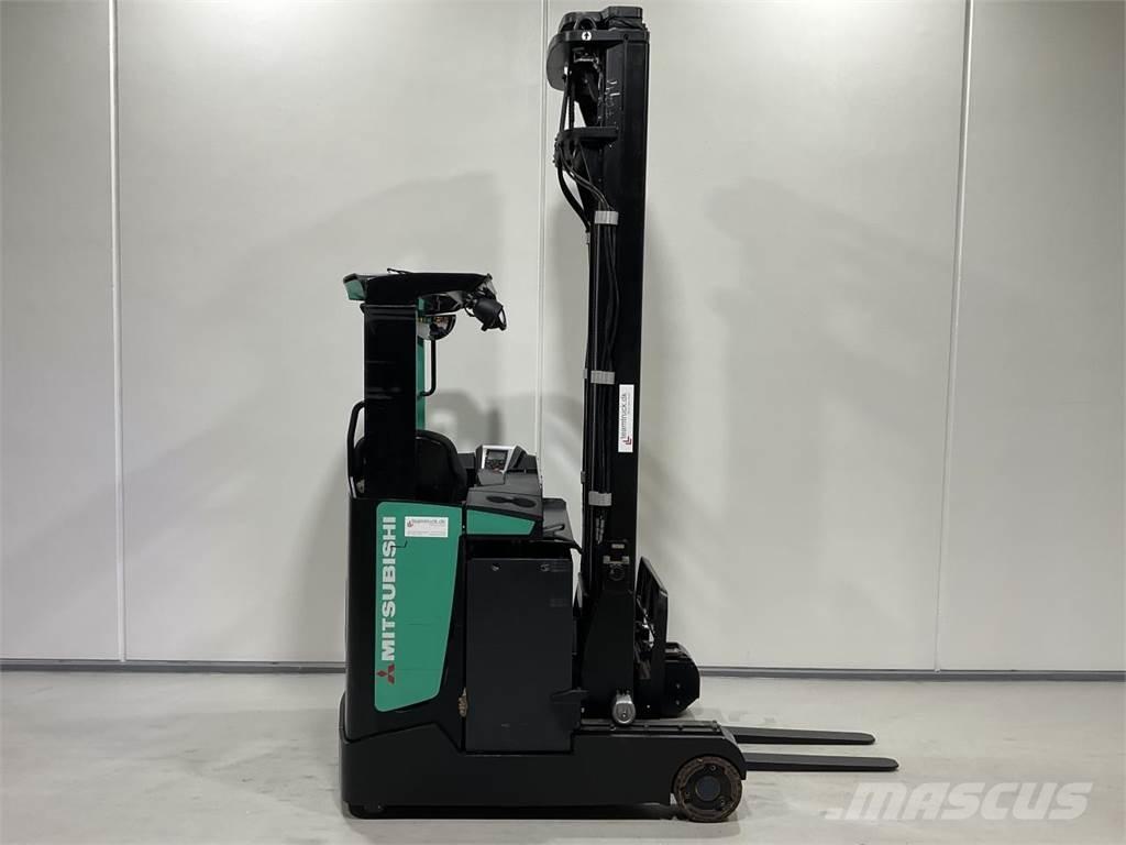 Mitsubishi RB16NH Reach truck - depo içi istif araçları