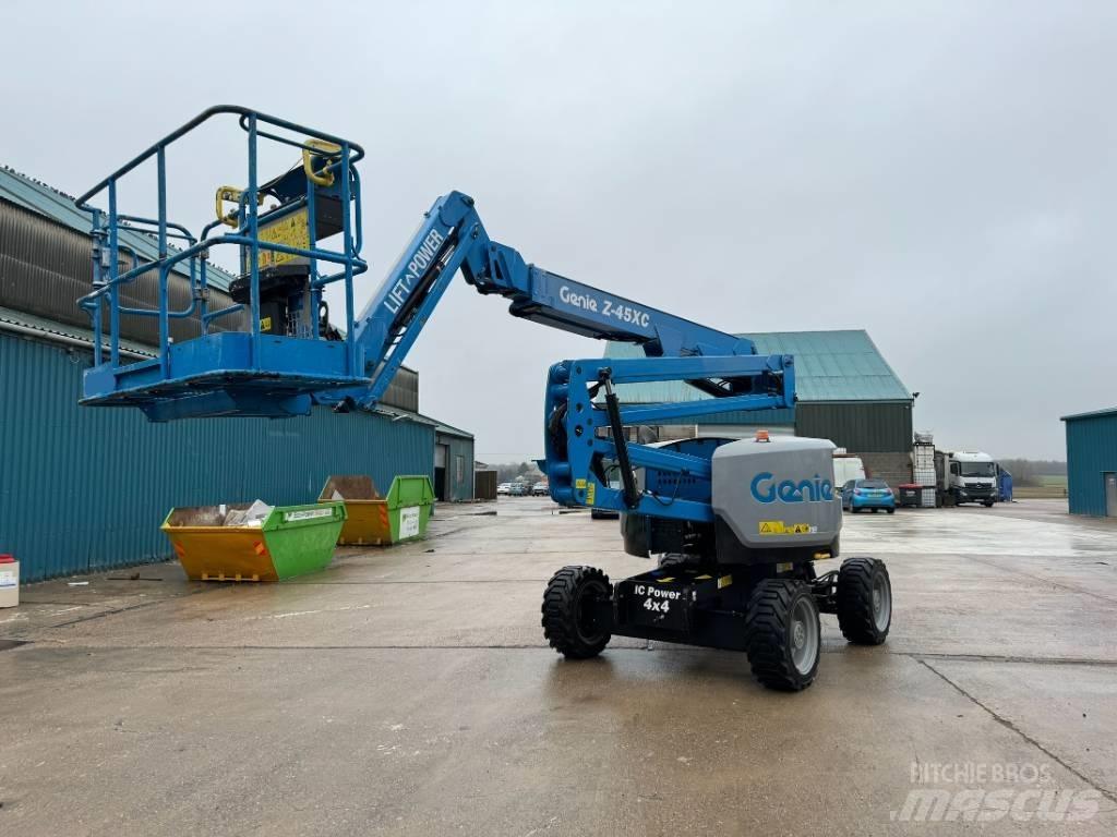 Genie Z 45/25 XC Körüklü personel platformları