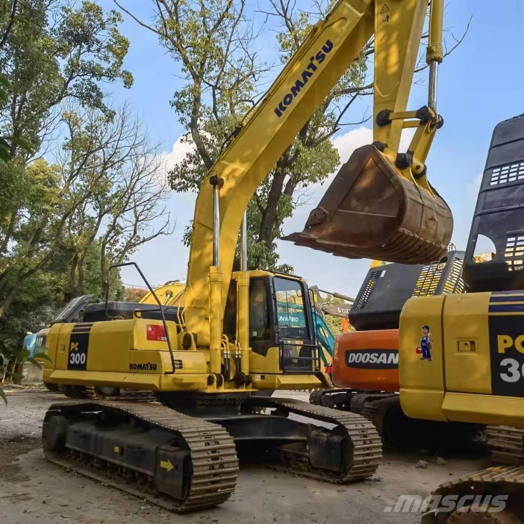 Komatsu PC 300 Paletli ekskavatörler