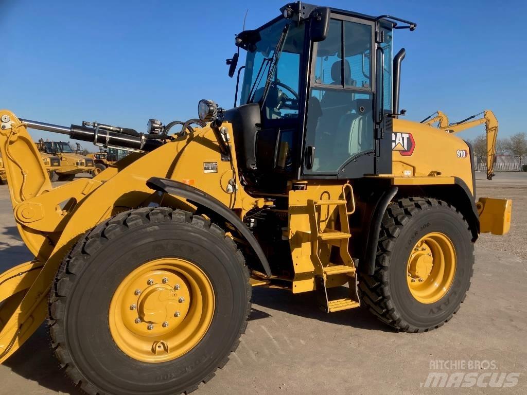 CAT 910 Tekerlekli yükleyiciler