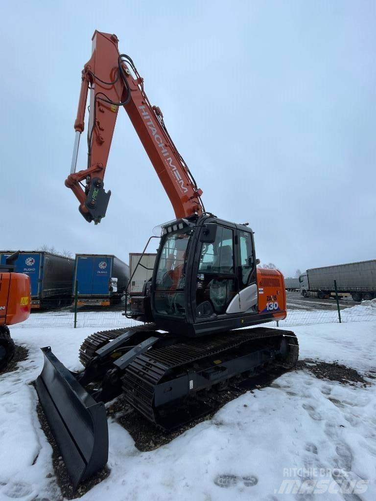 Hitachi ZX 130-6 Paletli ekskavatörler
