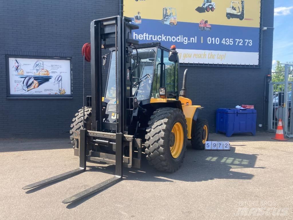 JCB 930-4 Arazi tipi forklift