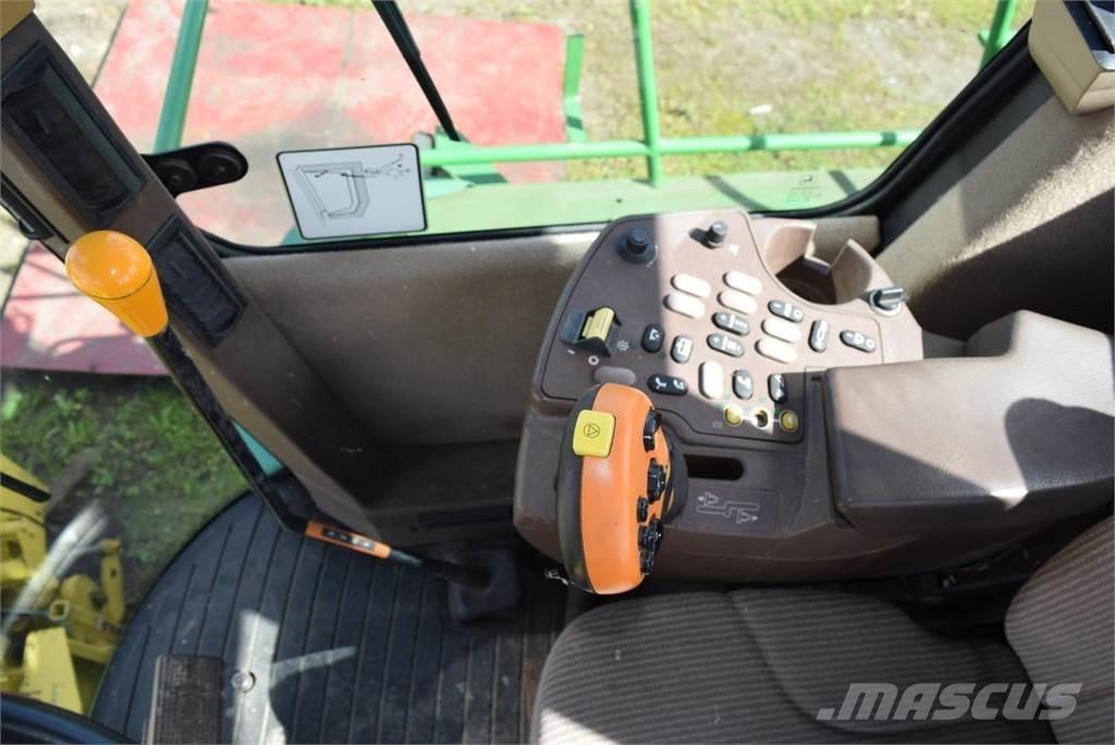 John Deere 7400 Kendi yürür silaj makinalari