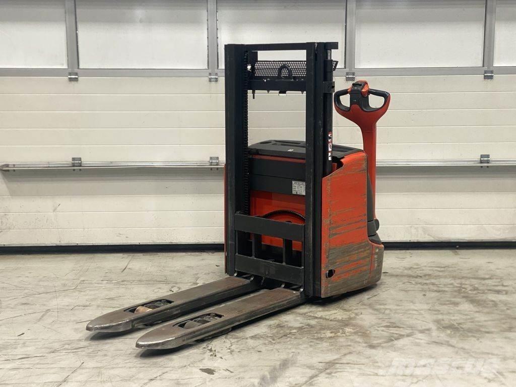 Linde L12 I Yaya kumandali istif makinasi