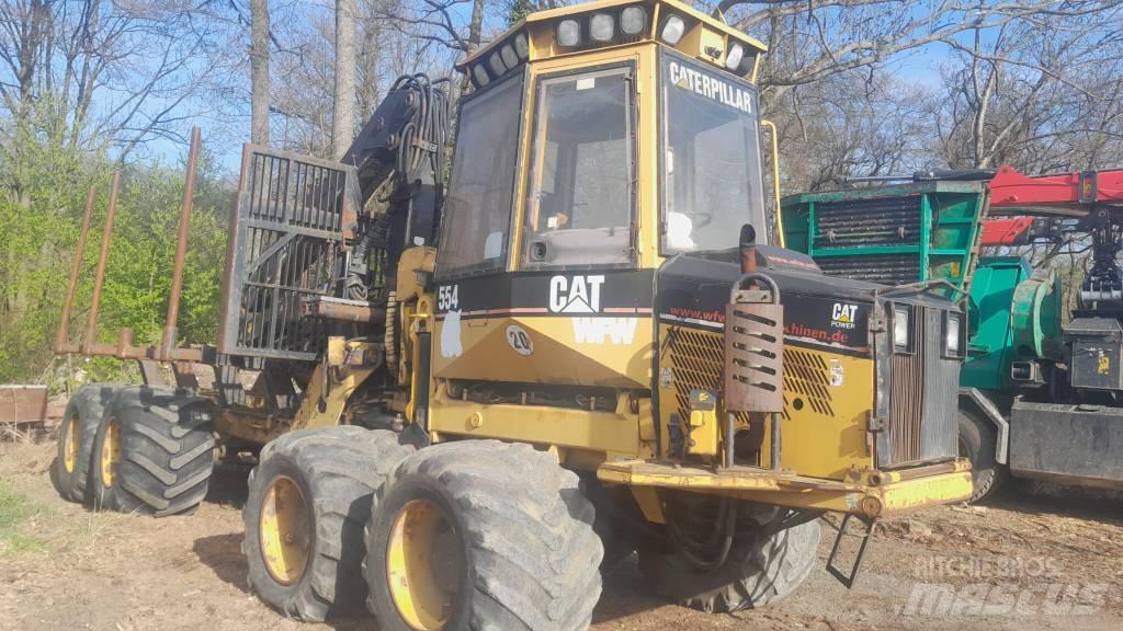 CAT 554 Tomruk yükleyici traktörler