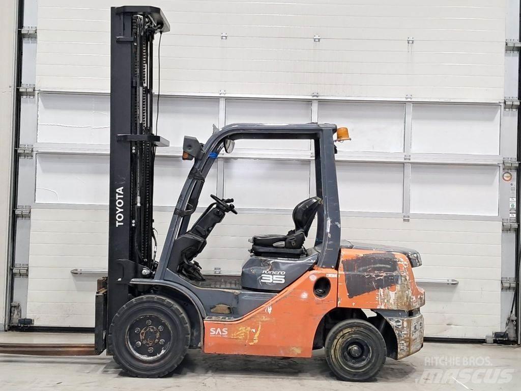 Toyota 02-8FDJF35 Dizel forkliftler