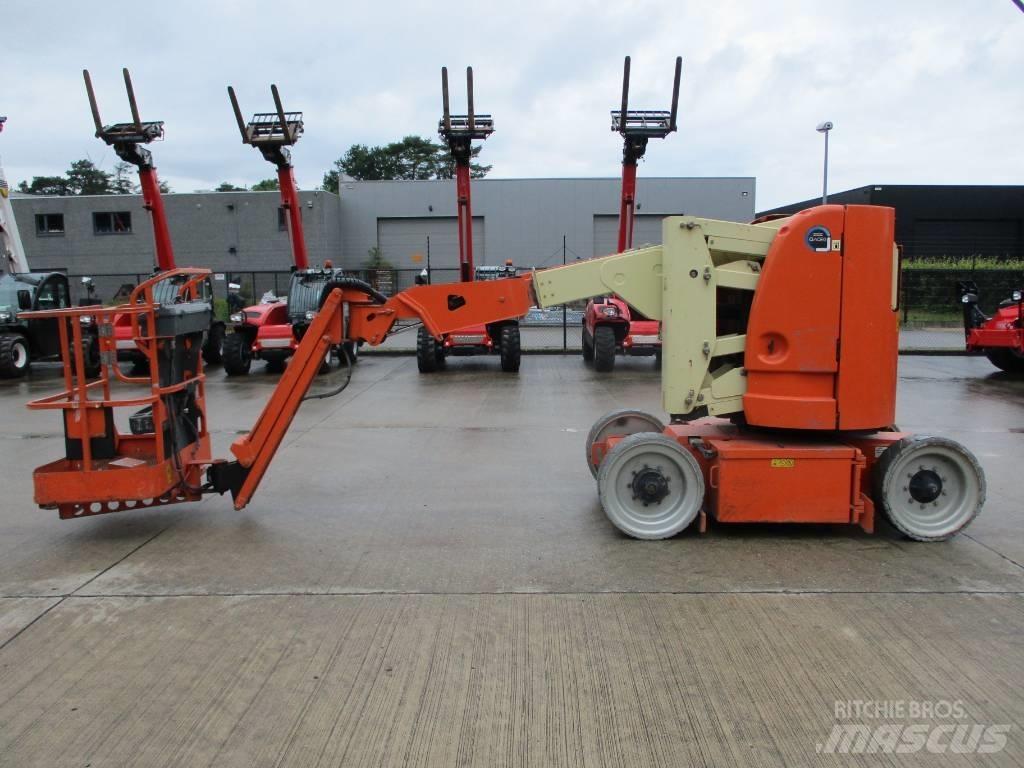 JLG E 300 AJP (718) Kompakt kendinden tahrikli personel platformları