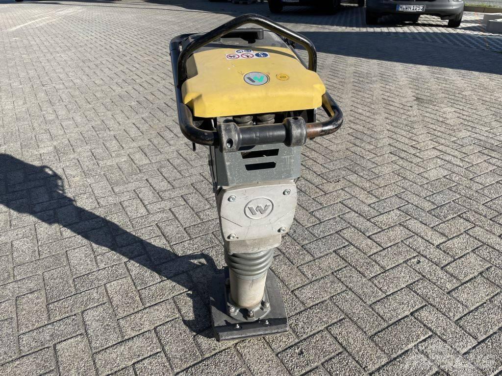 Wacker Neuson AS60e Sıkıştırma tokmakları