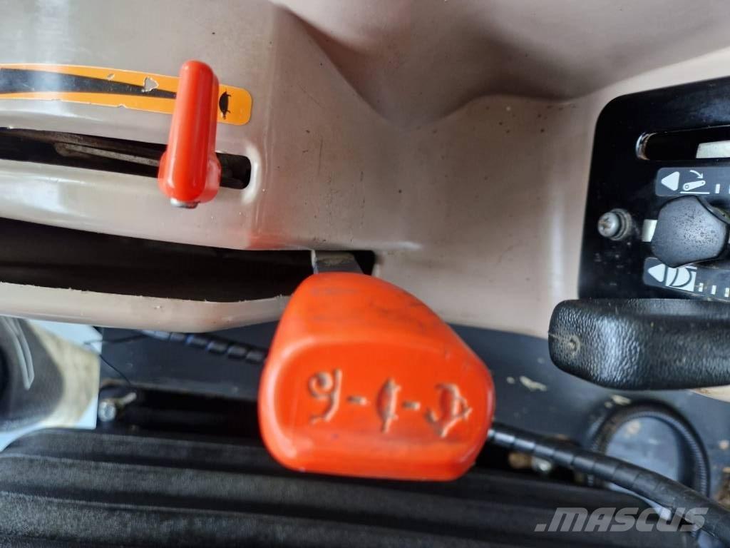 Kubota M 8560 DT Traktörler