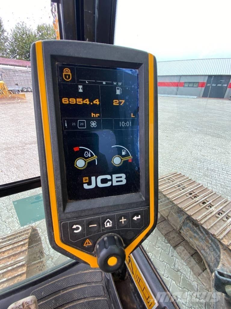 JCB JS 220 LC Paletli ekskavatörler