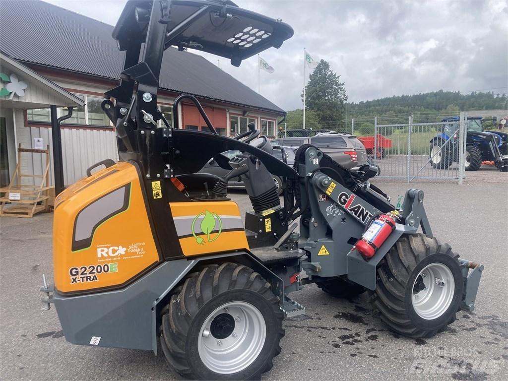 GiANT G2200E Çok amaçlı yükleyiciler