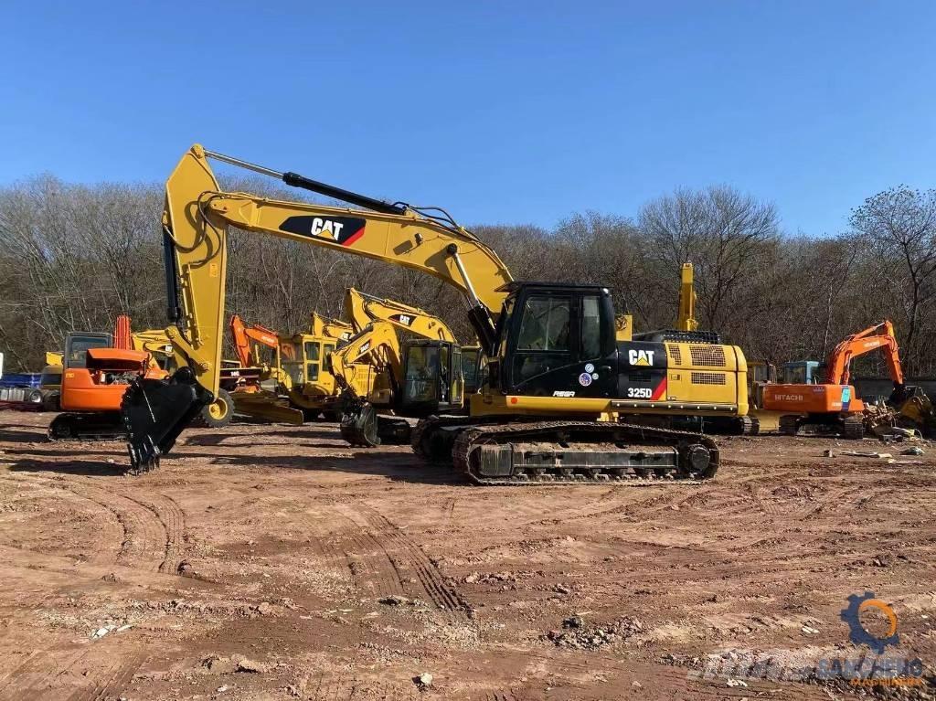 CAT 325 D Paletli ekskavatörler