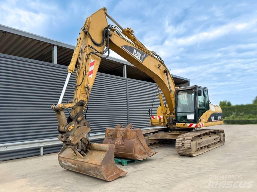CAT 320 DL Paletli ekskavatörler