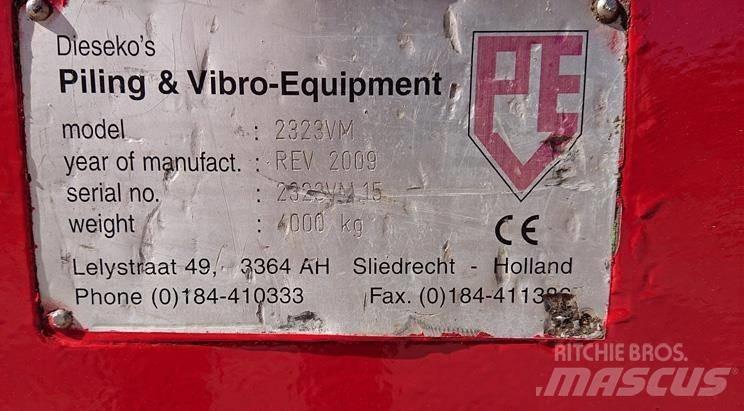 PVE 2323VM Titreşimli kazık çakıcıları