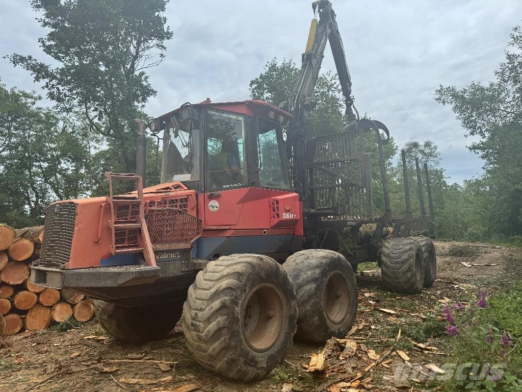 Komatsu 860.1 Tomruk yükleyici traktörler