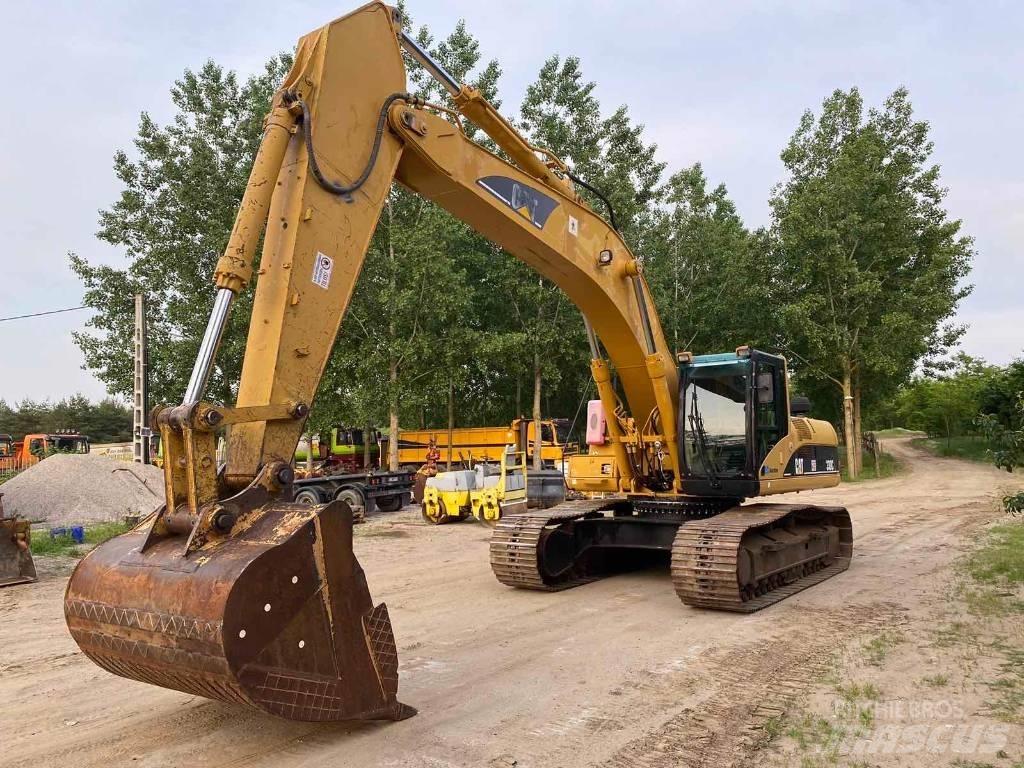 CAT 330CL Paletli ekskavatörler