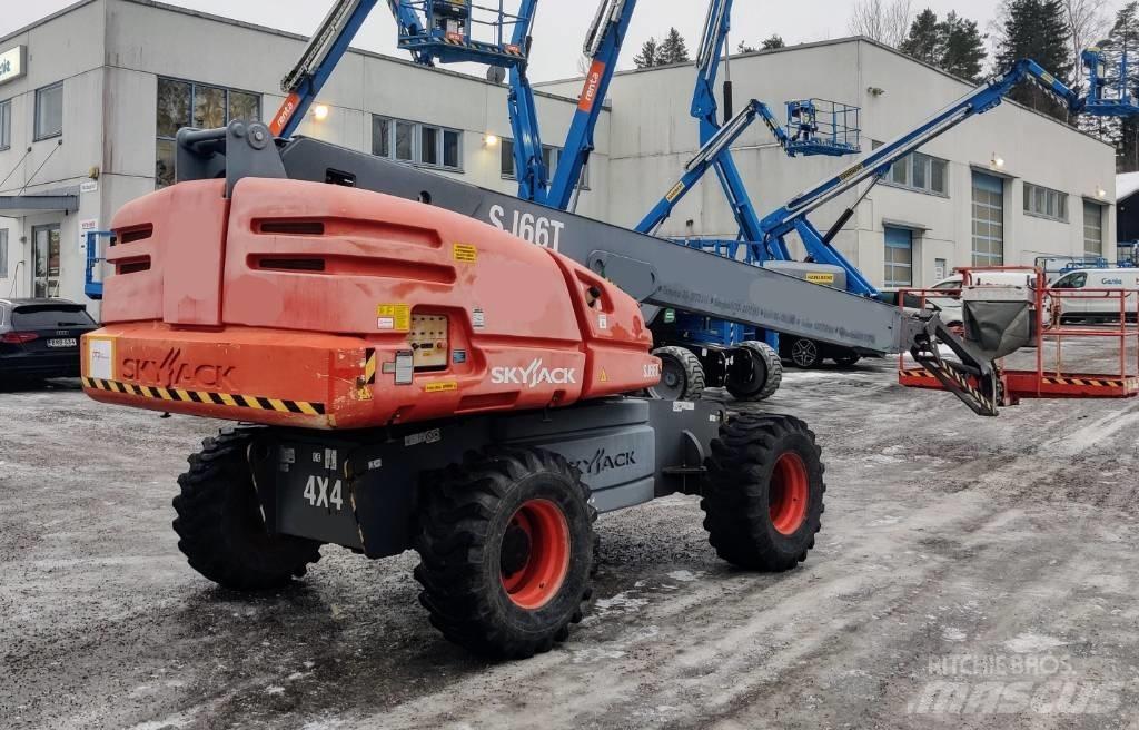SkyJack SJ 66 T Körüklü personel platformları