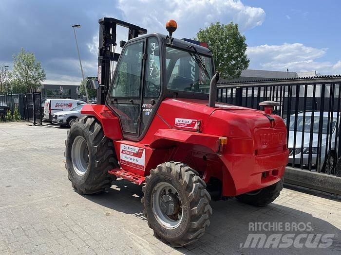 Manitou M30-4 Arazi tipi forklift