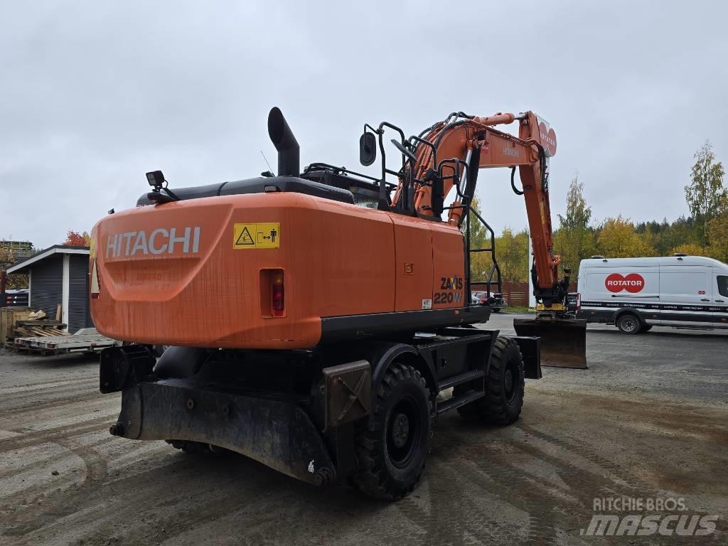 Hitachi ZX 220W-5 Lastik tekerli ekskavatörler
