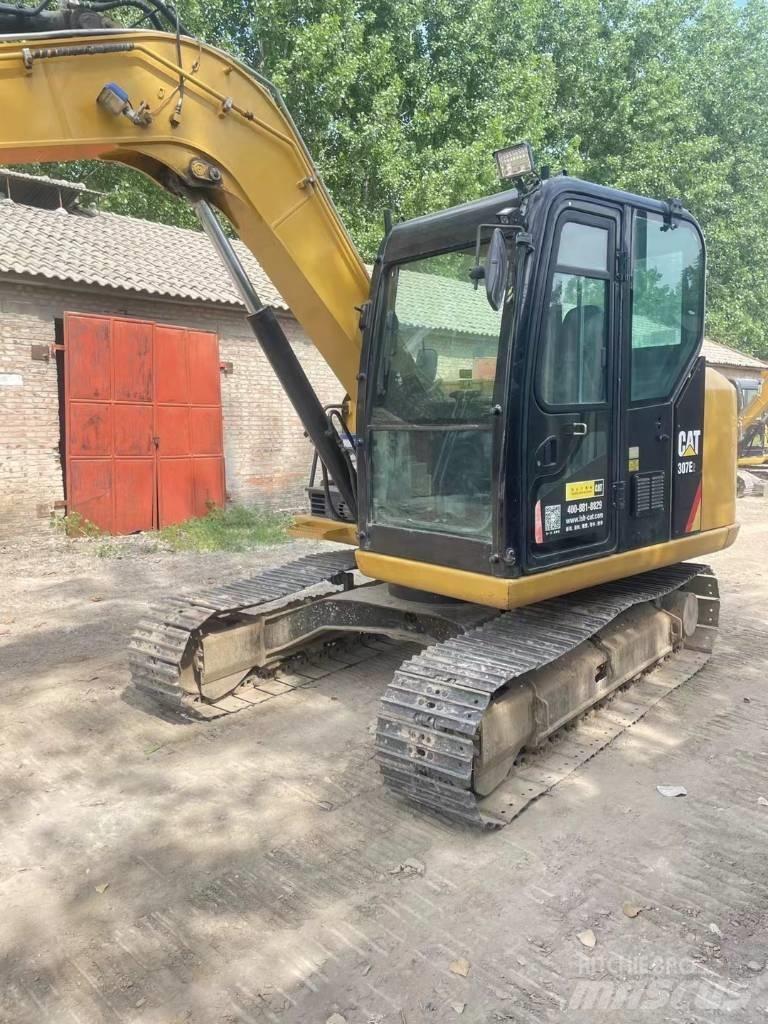 CAT 307 E2 Paletli ekskavatörler