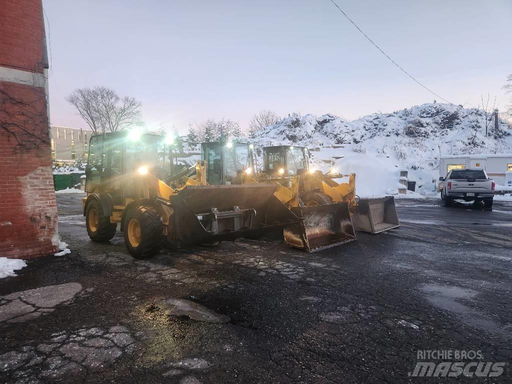 CAT 908m Tekerlekli yükleyiciler