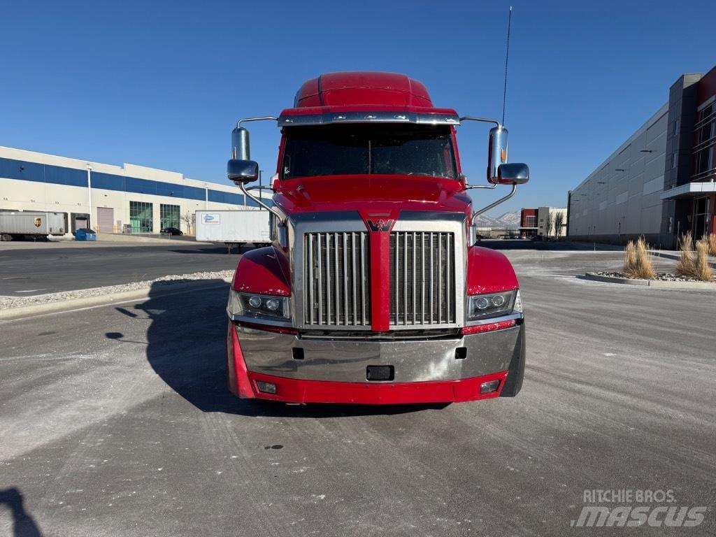 Western Star 5700 XE Çekiciler