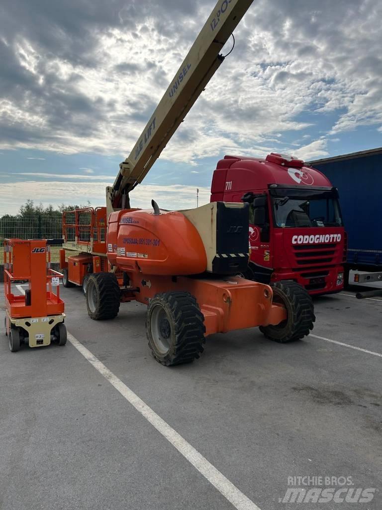 JLG 800 AJ Körüklü personel platformları