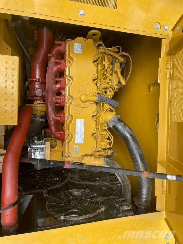 CAT CAT323 Midi ekskavatörler 7 - 12 t