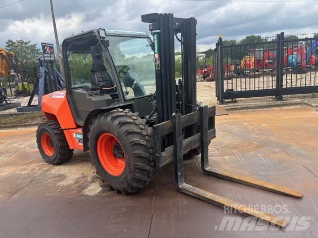 Ausa C 351 Arazi tipi forklift