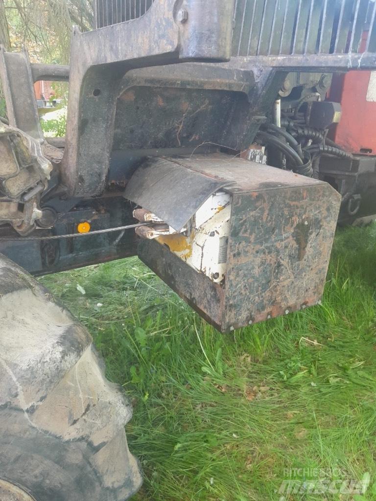 Valmet 840.2 Tomruk yükleyici traktörler