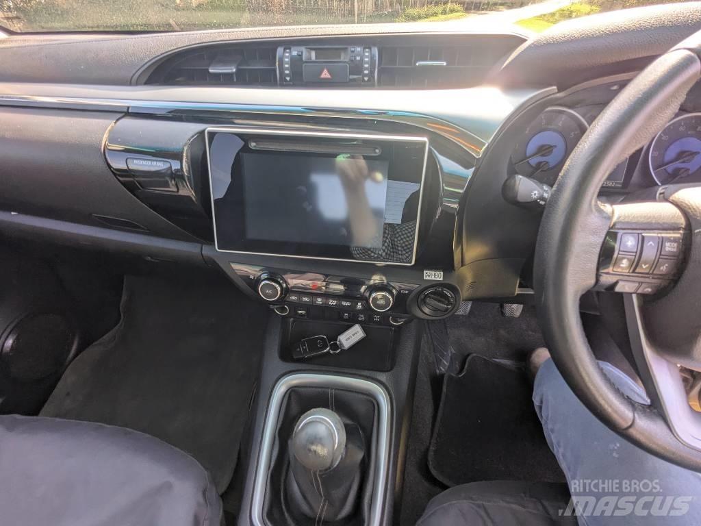 Toyota Hilux Pikaplar