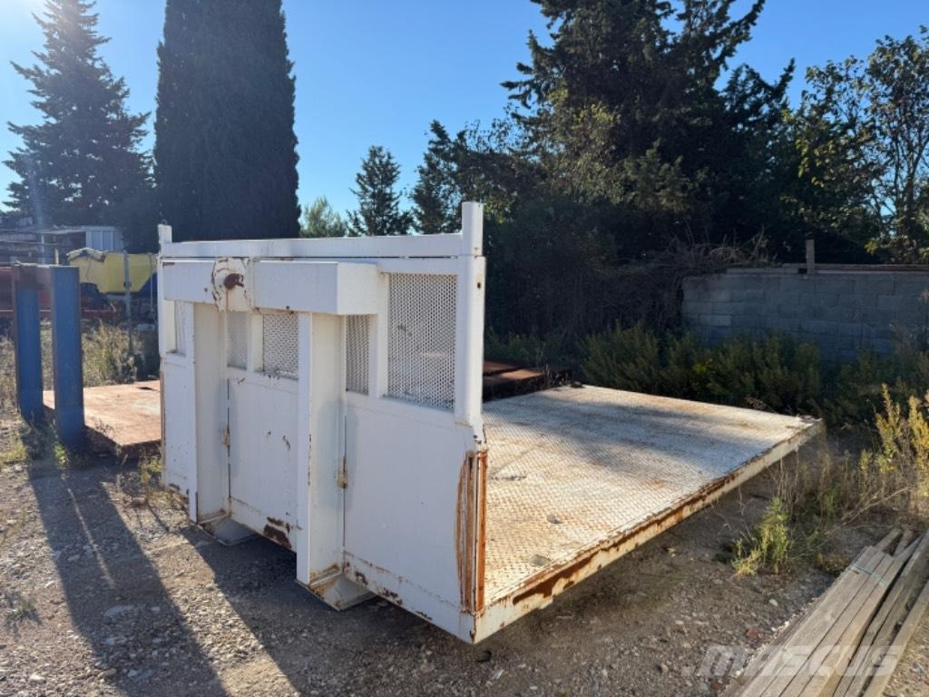 Benne ampiroll Vinçli kamyonlar