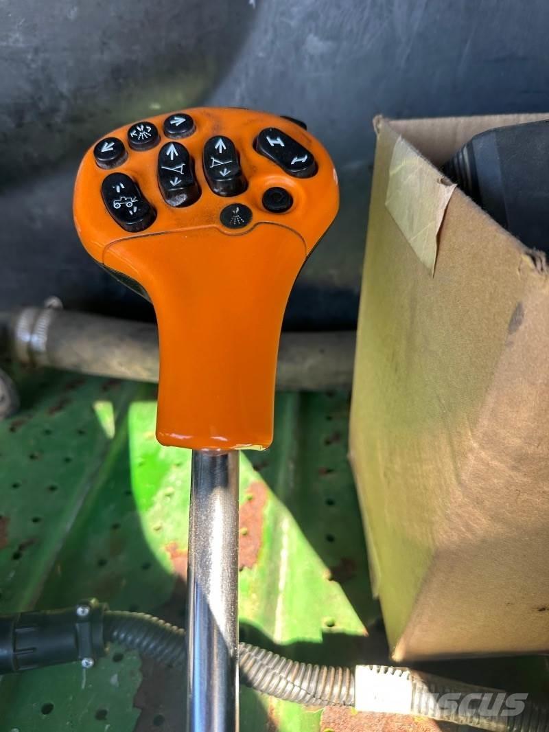 John Deere R952 i Çekilir pülverizatörler