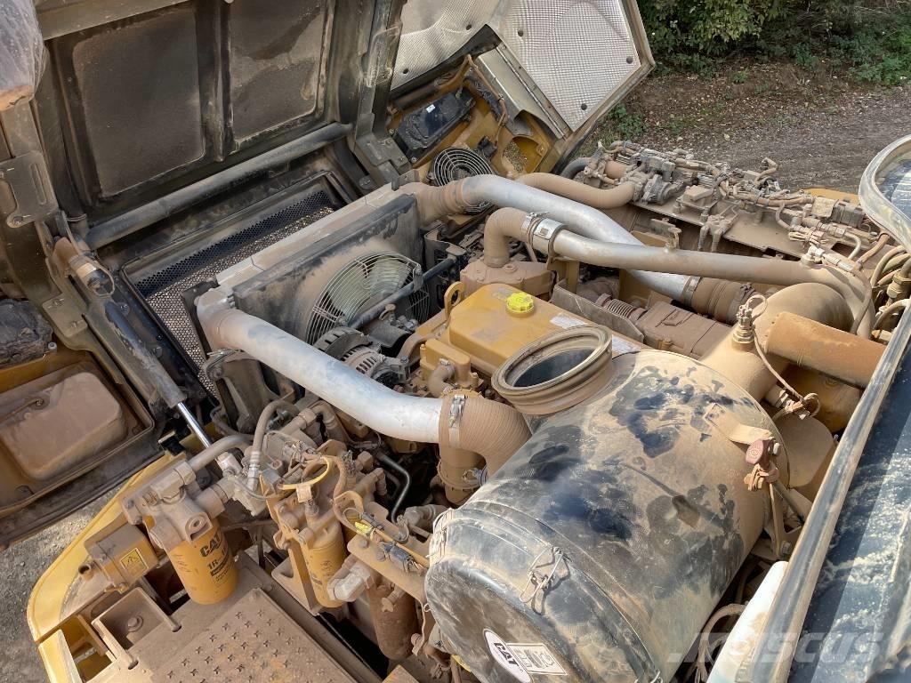 CAT 730 C Belden kirma kaya kamyonu