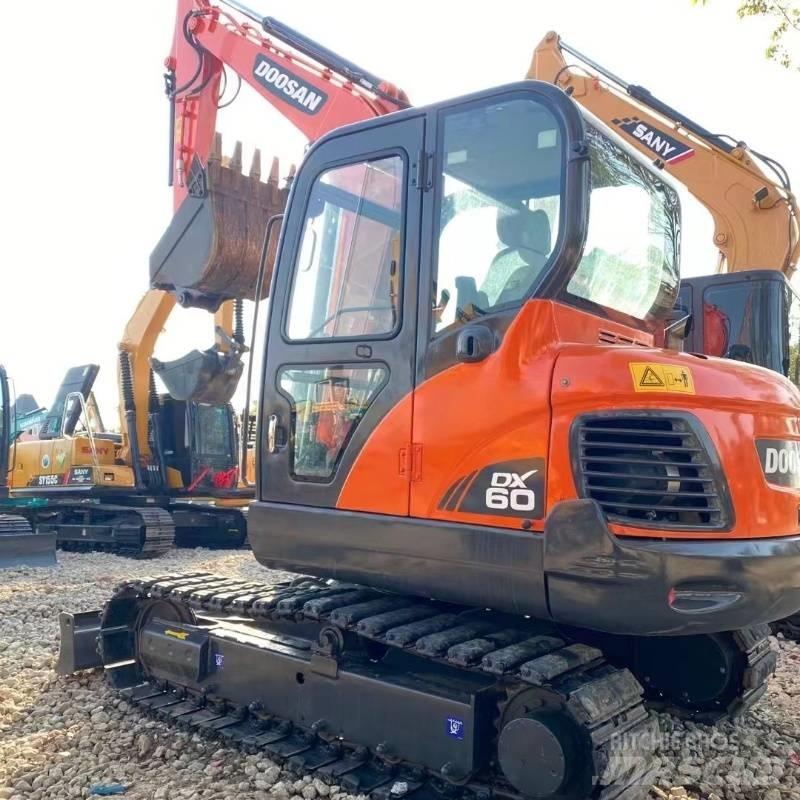 Doosan DX 60 Paletli ekskavatörler