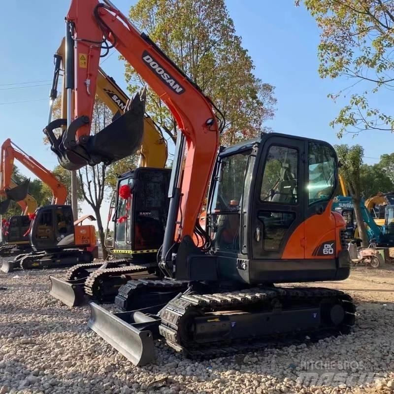 Doosan DX 60 Paletli ekskavatörler