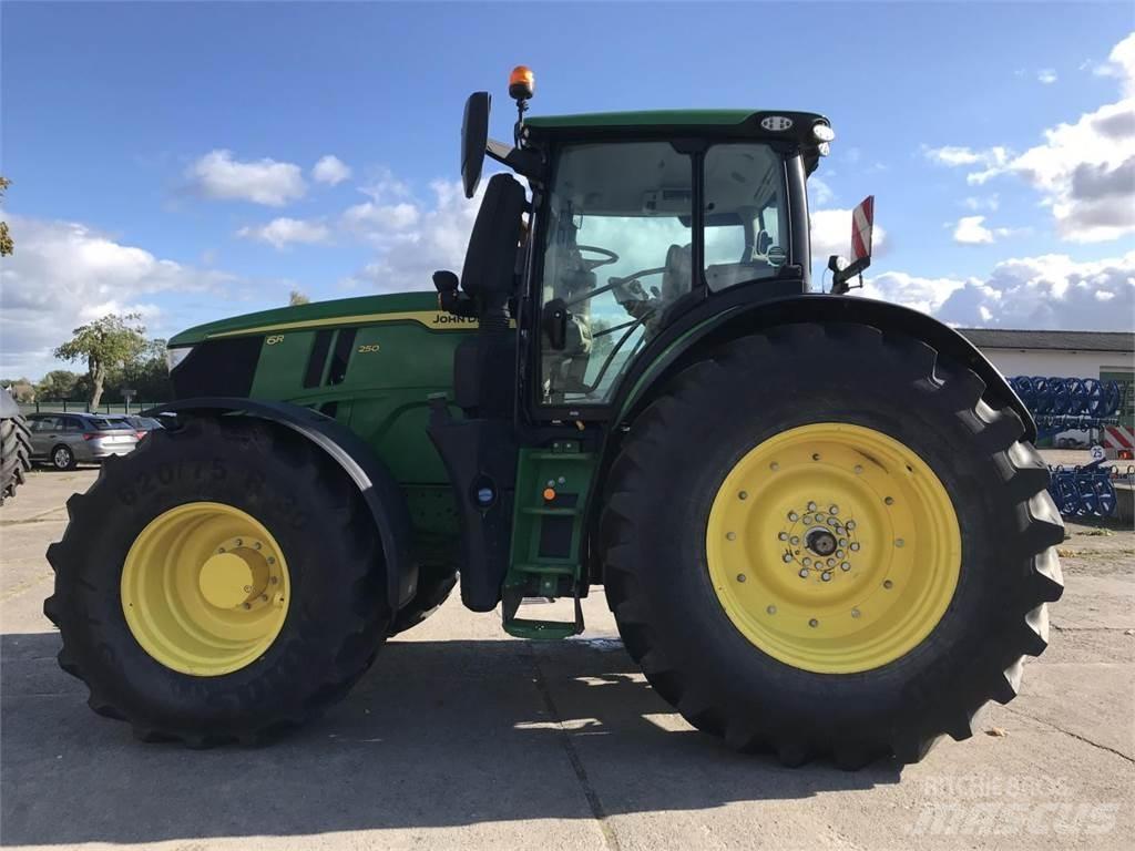 John Deere 6R 250 Traktörler