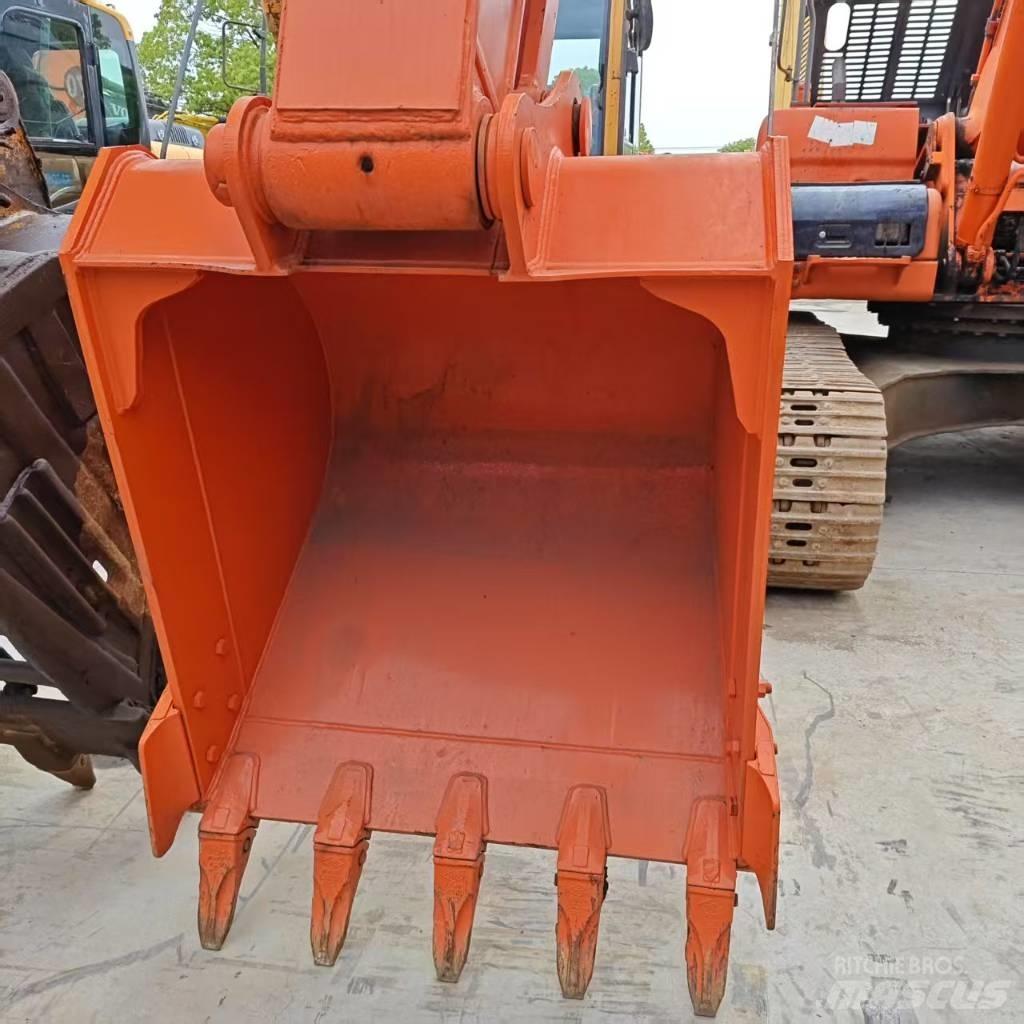 Hitachi ZX 210 Paletli ekskavatörler